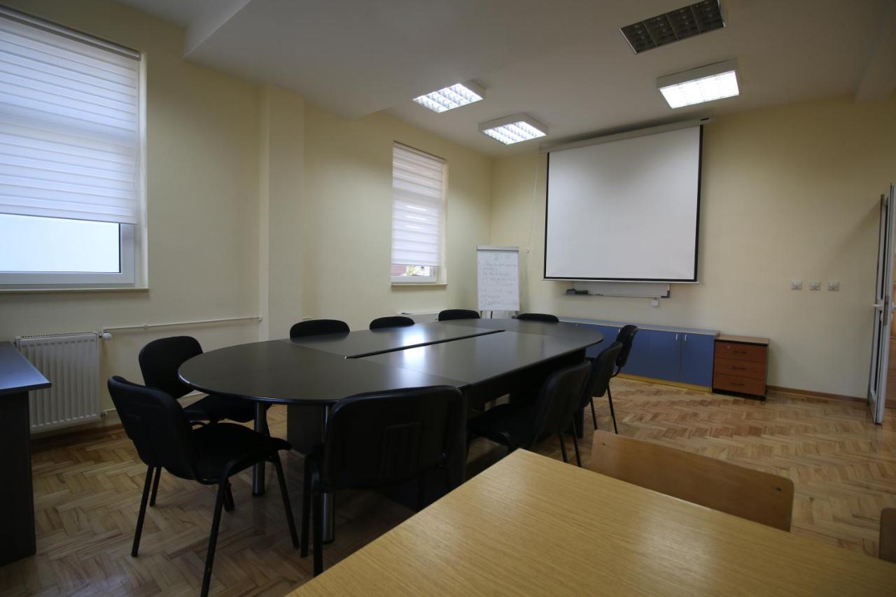 אלכסינץ Hostel Teresianum מראה חיצוני תמונה