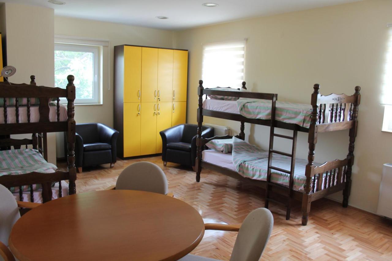 אלכסינץ Hostel Teresianum מראה חיצוני תמונה