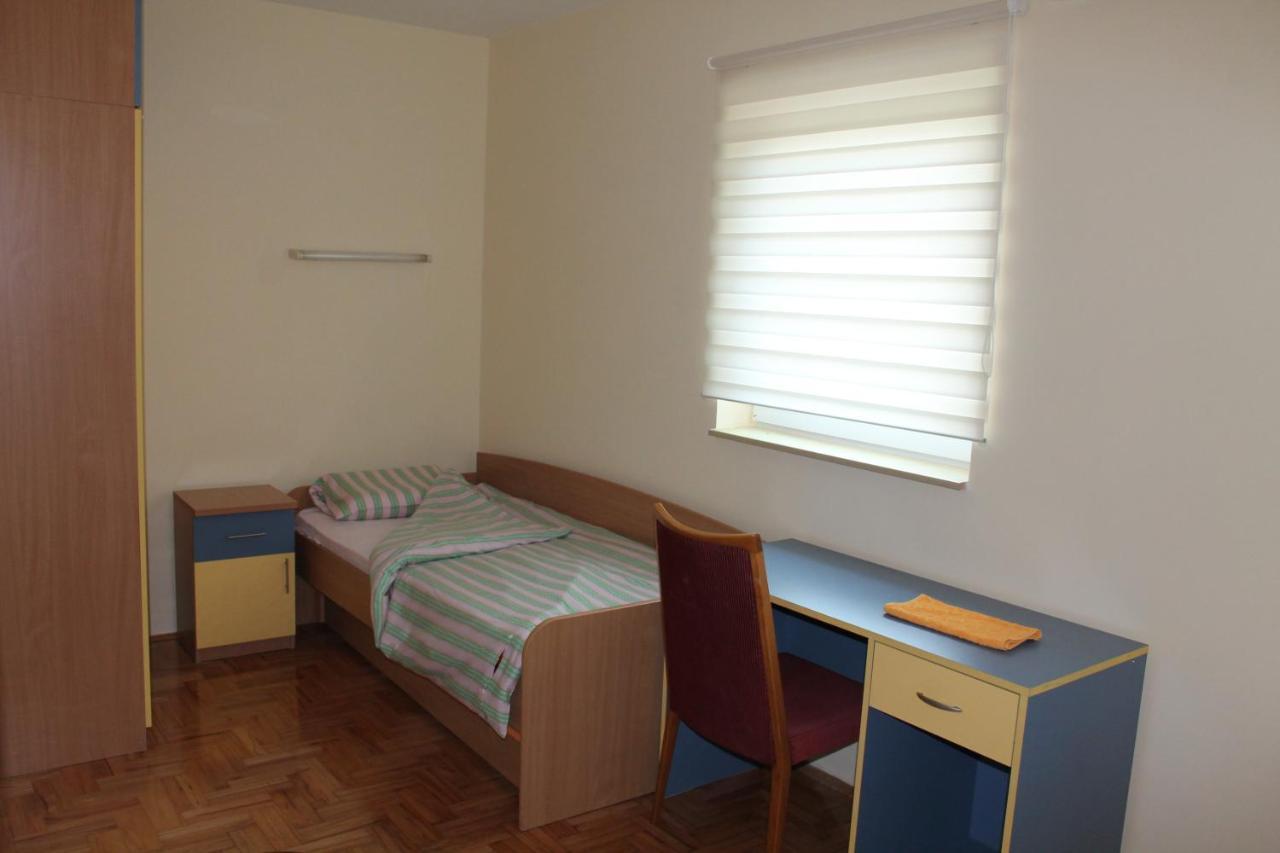 אלכסינץ Hostel Teresianum מראה חיצוני תמונה