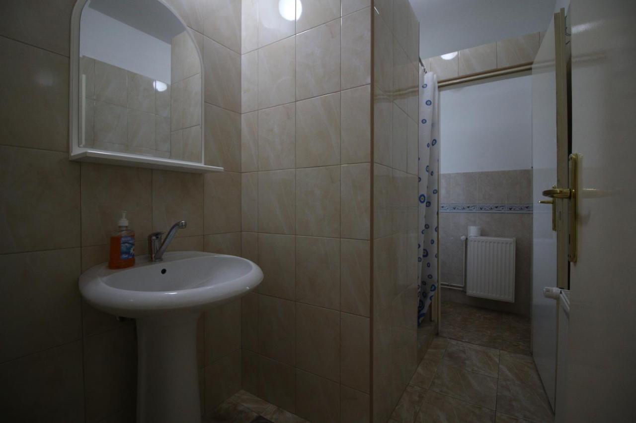 אלכסינץ Hostel Teresianum מראה חיצוני תמונה